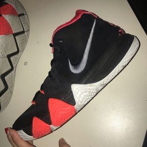 Nike Kyrie 4
